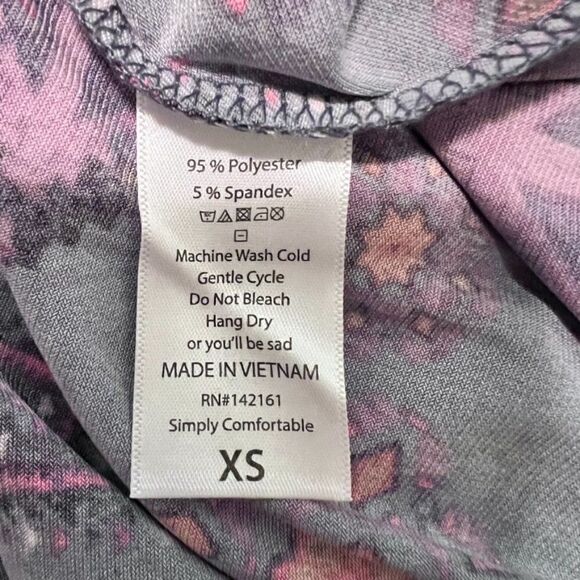 LulaRoe NWT Maxi Pull-on Skirt- Gray Black Purple Red Aztec Design- Size XS - Picture 5 of 7